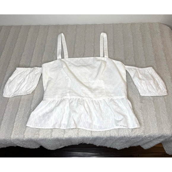 BCBGmaxazria White Off The Shoulder Top Women's Small Smocked Cottagecore Girly - Picture 1 of 13
